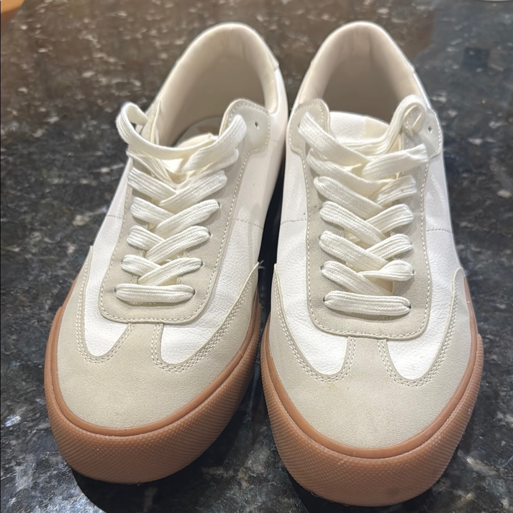 Zara Men's Casual Low-Top Sneakers in Cream with Gum Sole
